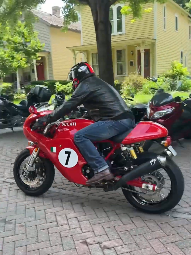 @adezaelani
