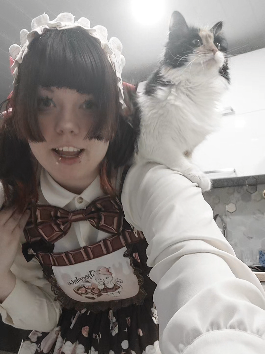 @Roachie :3