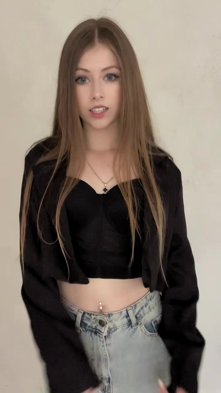 @𝒱𝒾𝓀𝓉ℴ𝓇𝒾𝒶🦋