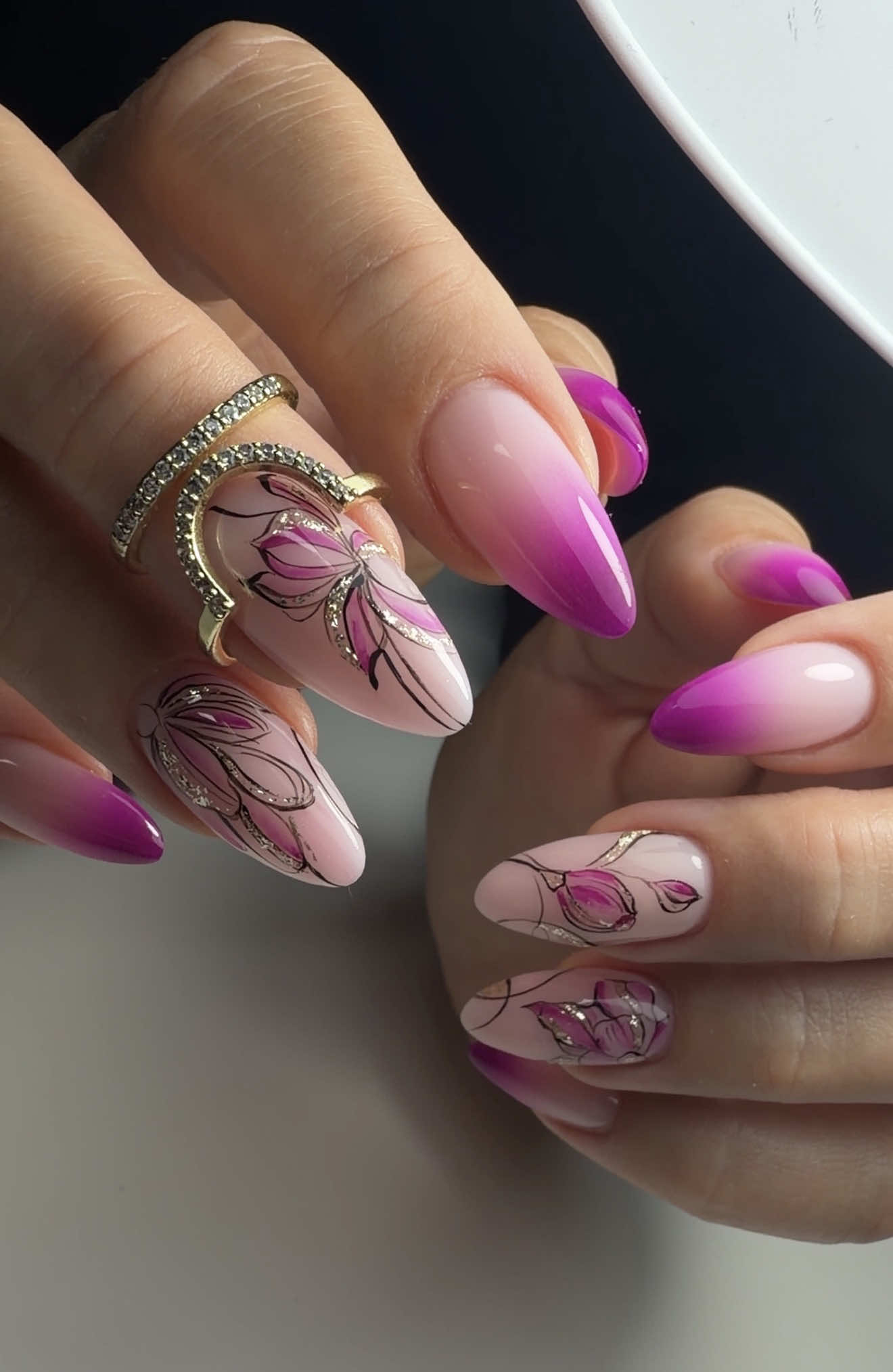 @ViolaViolett_NailArtist