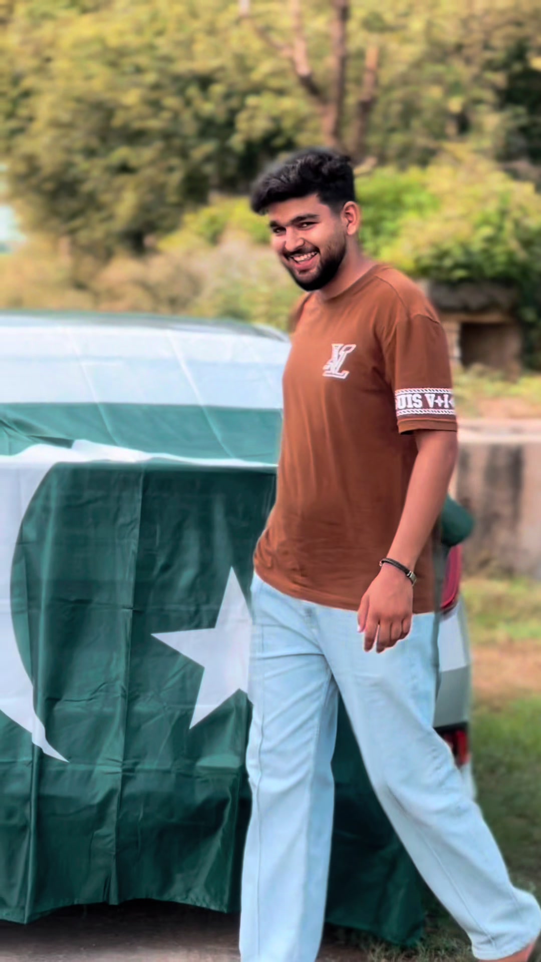 @ملک علی حمزہ اعوان 💸