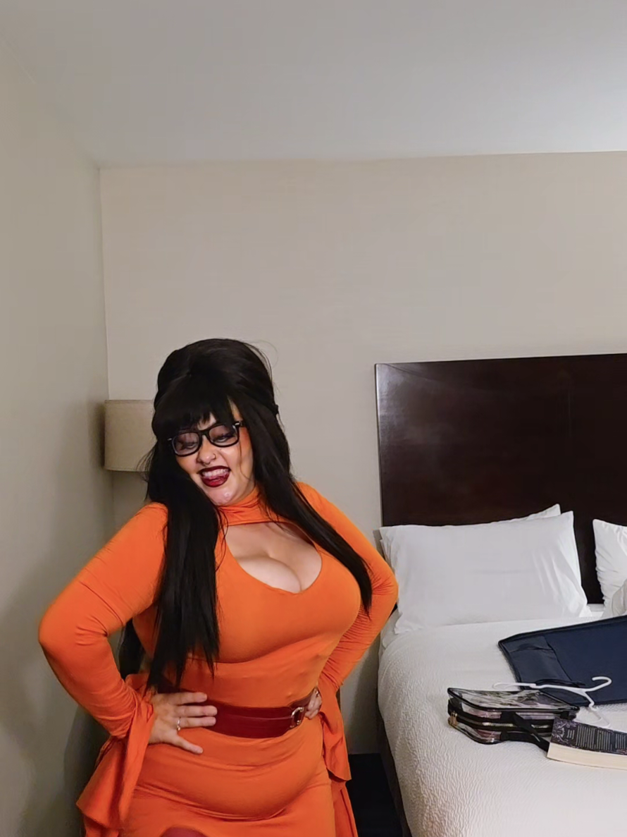 @TheQueerQueenofHalloween