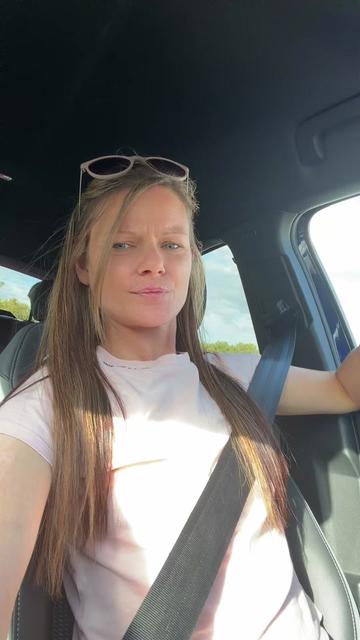 @justmekayleigh