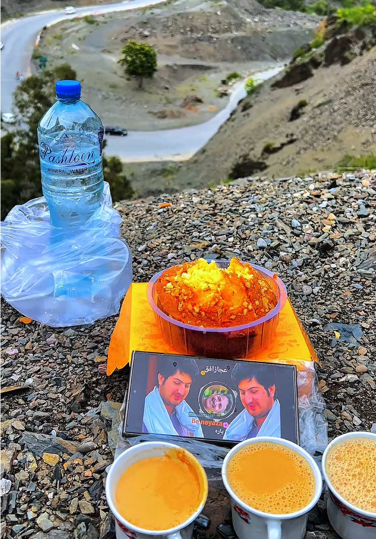 @Shinwari Graphy