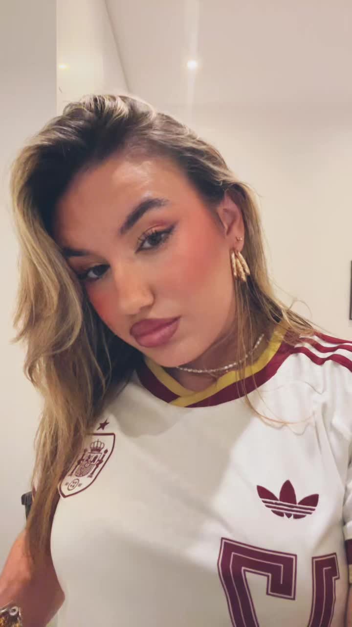 @Alba🕷️