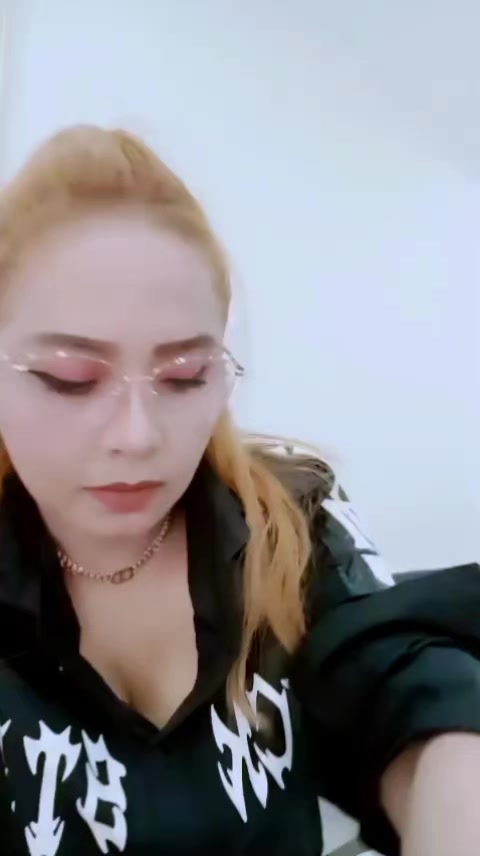 @OchiieeFashion