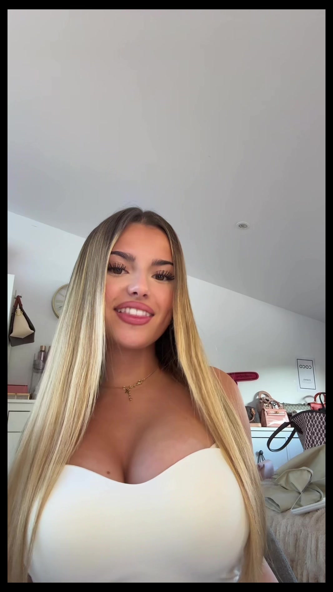 @𝐕🌸