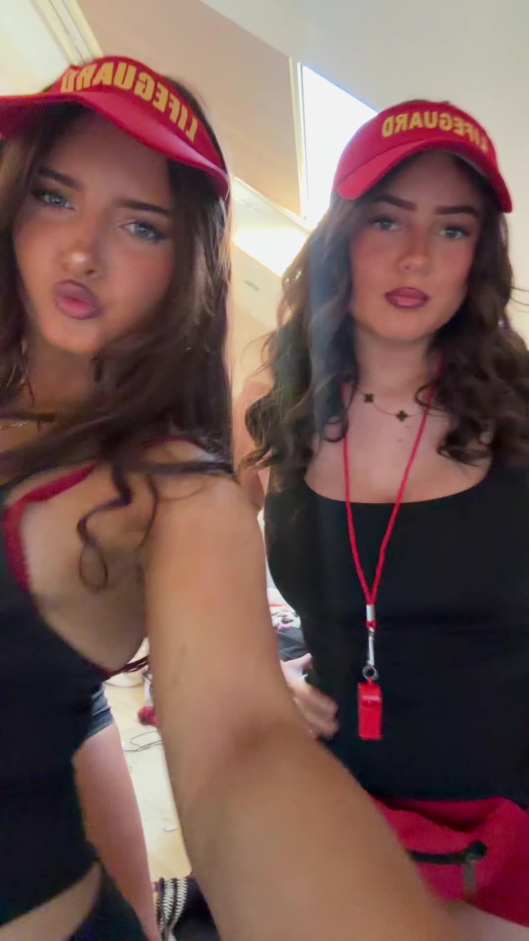 @niamhalicecorlass