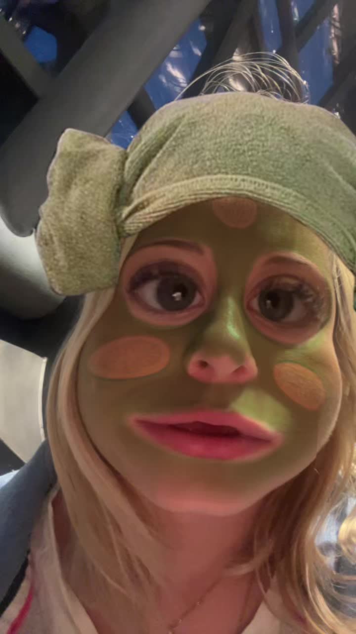 @𝕃𝕚𝕤𝕖𝕟