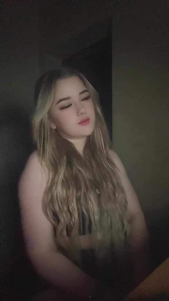 @вика
