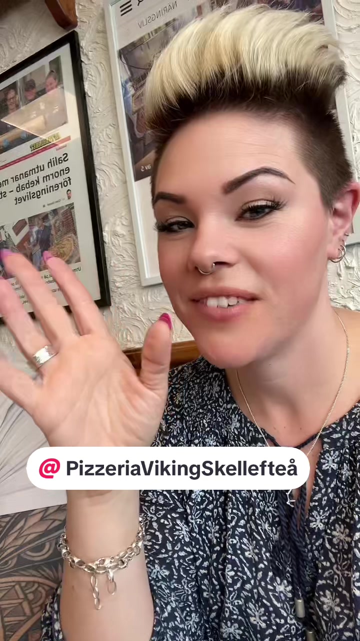 @KissandMakeupByLotta