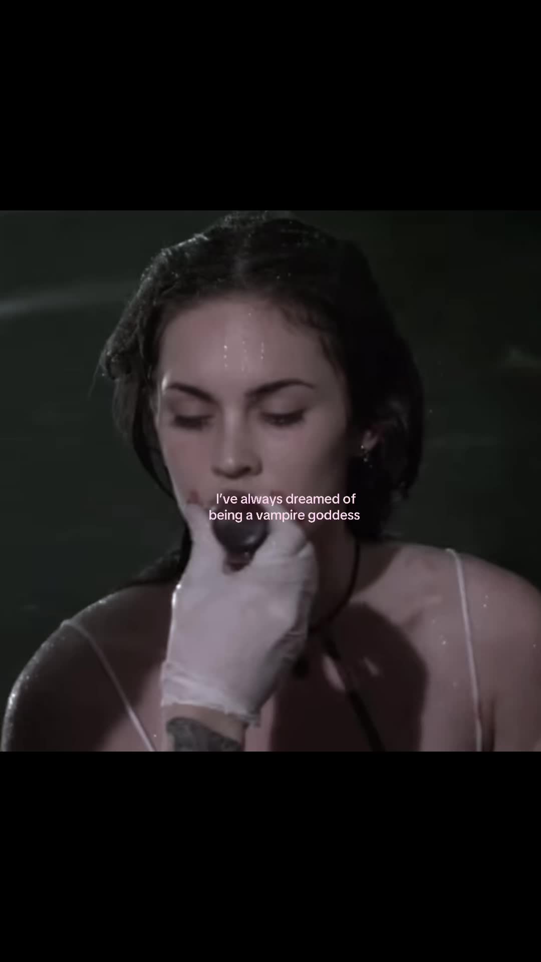 @-𝘌
