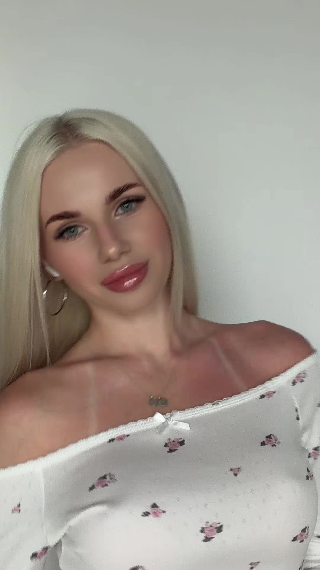 @Slavicblondexoxo