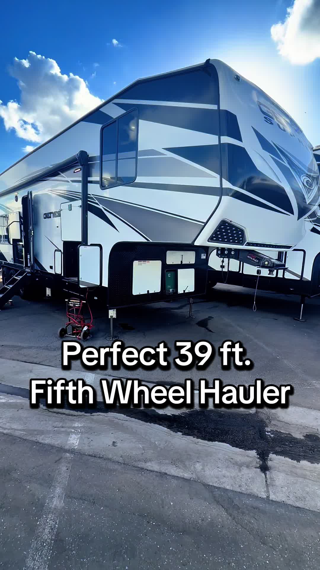@Angel Sells RVs