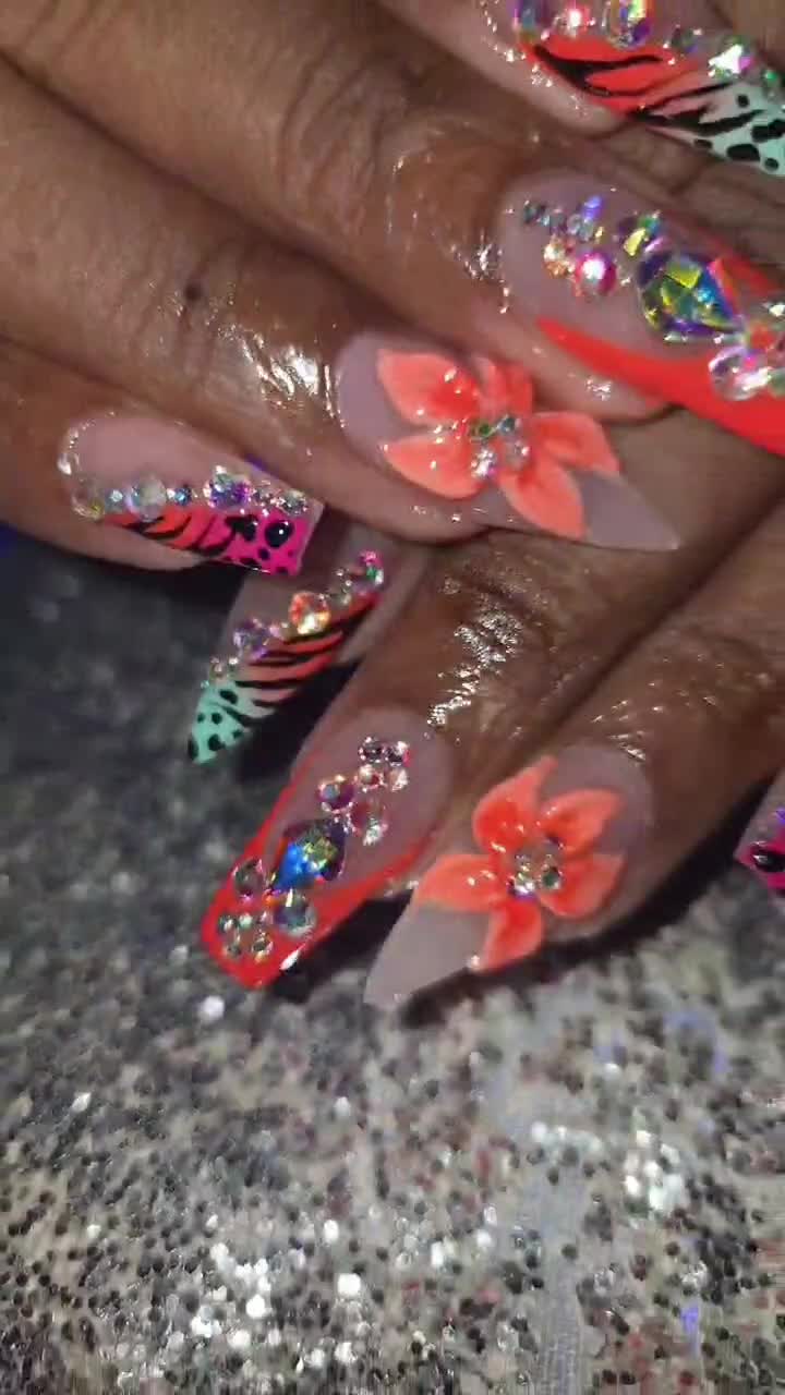 @Mel B