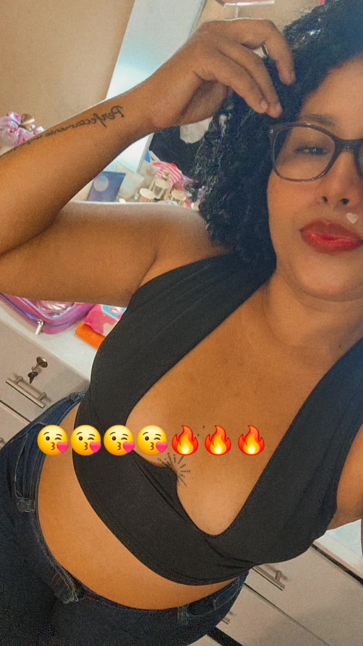 @Elizabeth Escobar🍒🍑🧃