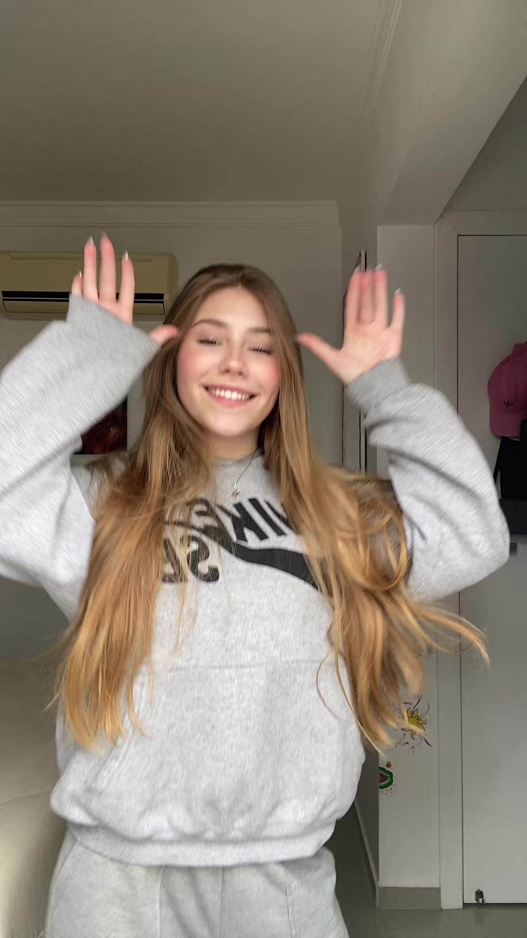 @Larapmendonca_