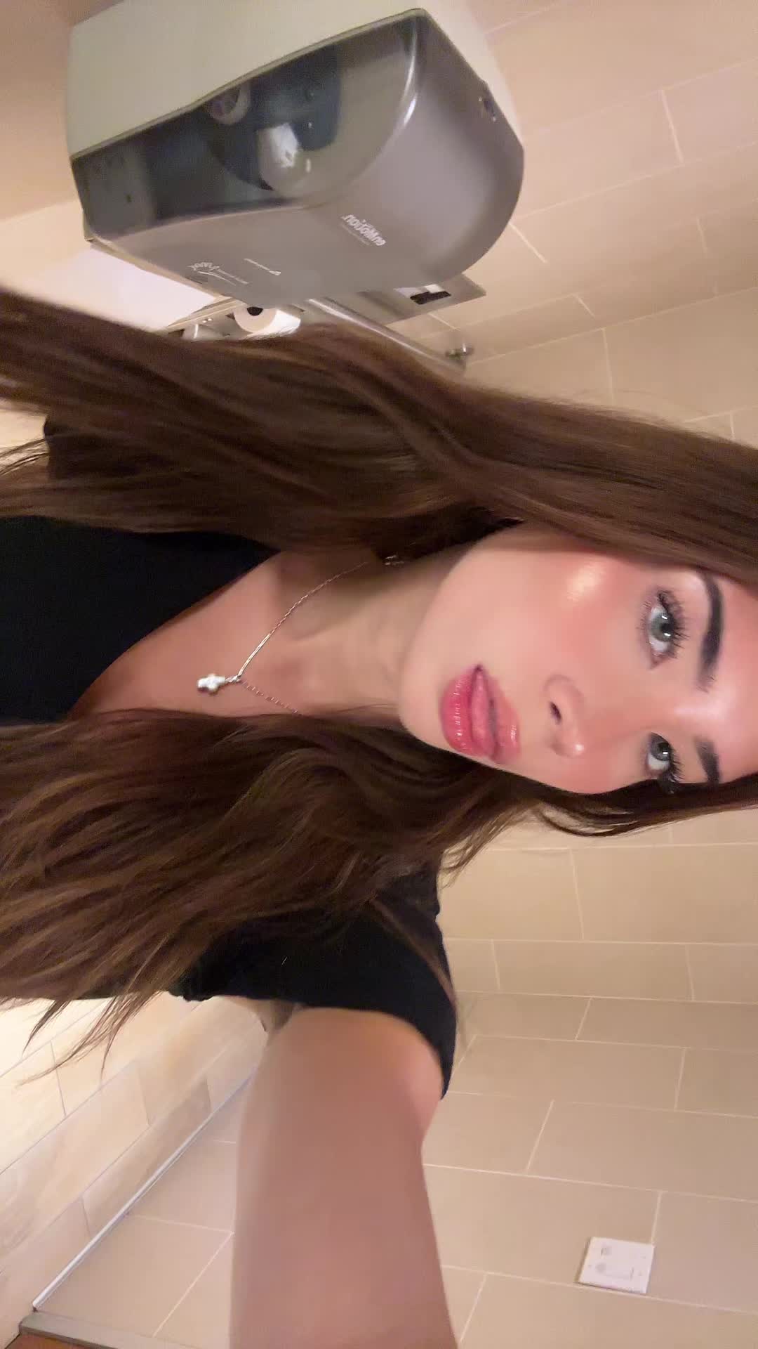 @annibbb