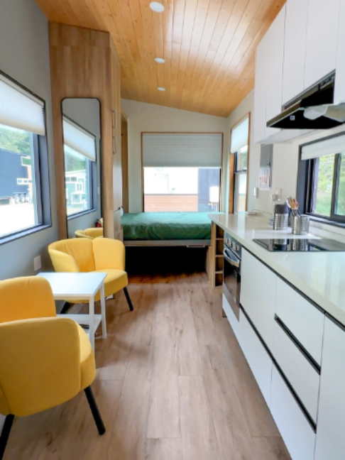 @Tiny House Giant Journey