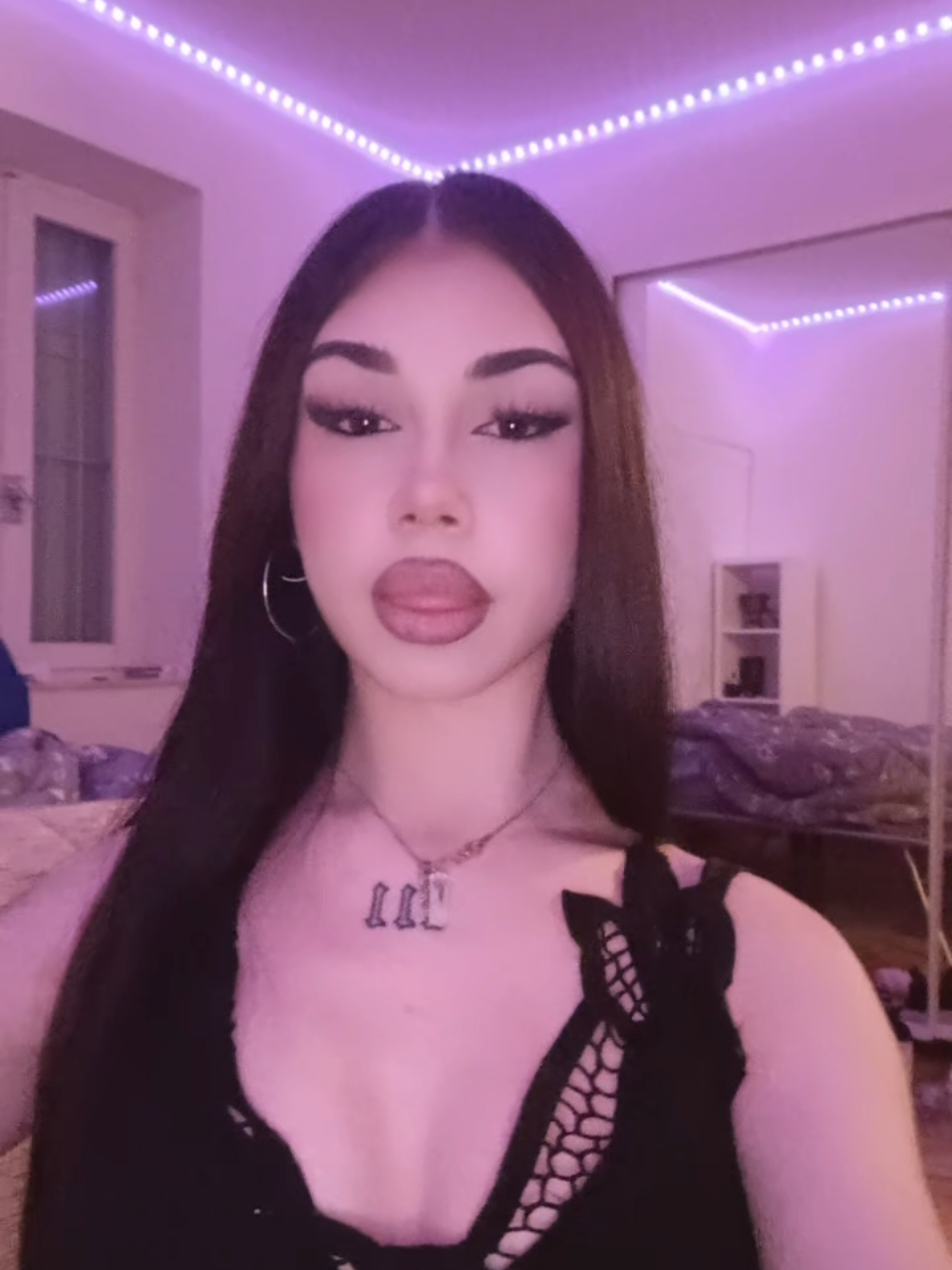 @Sofia💎