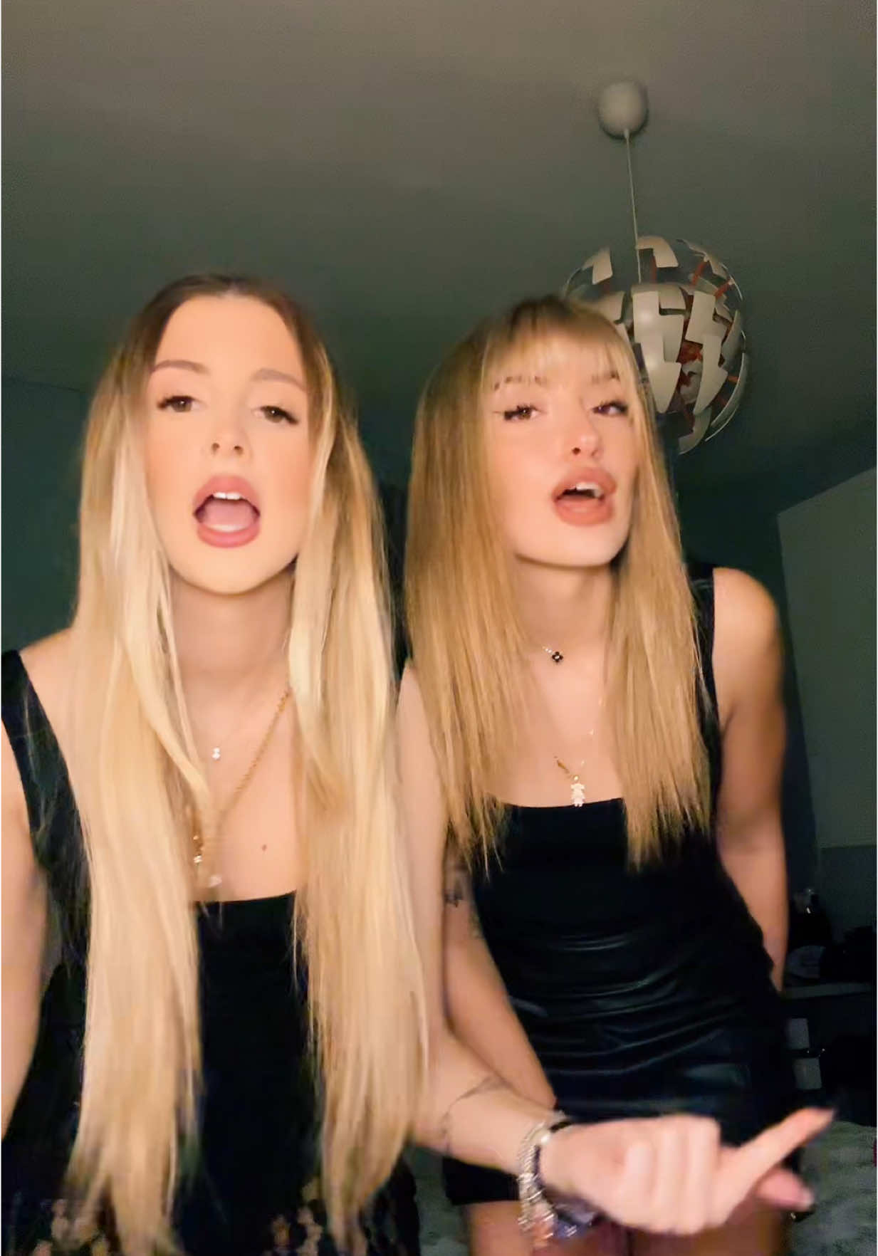 @carlottacalvo_