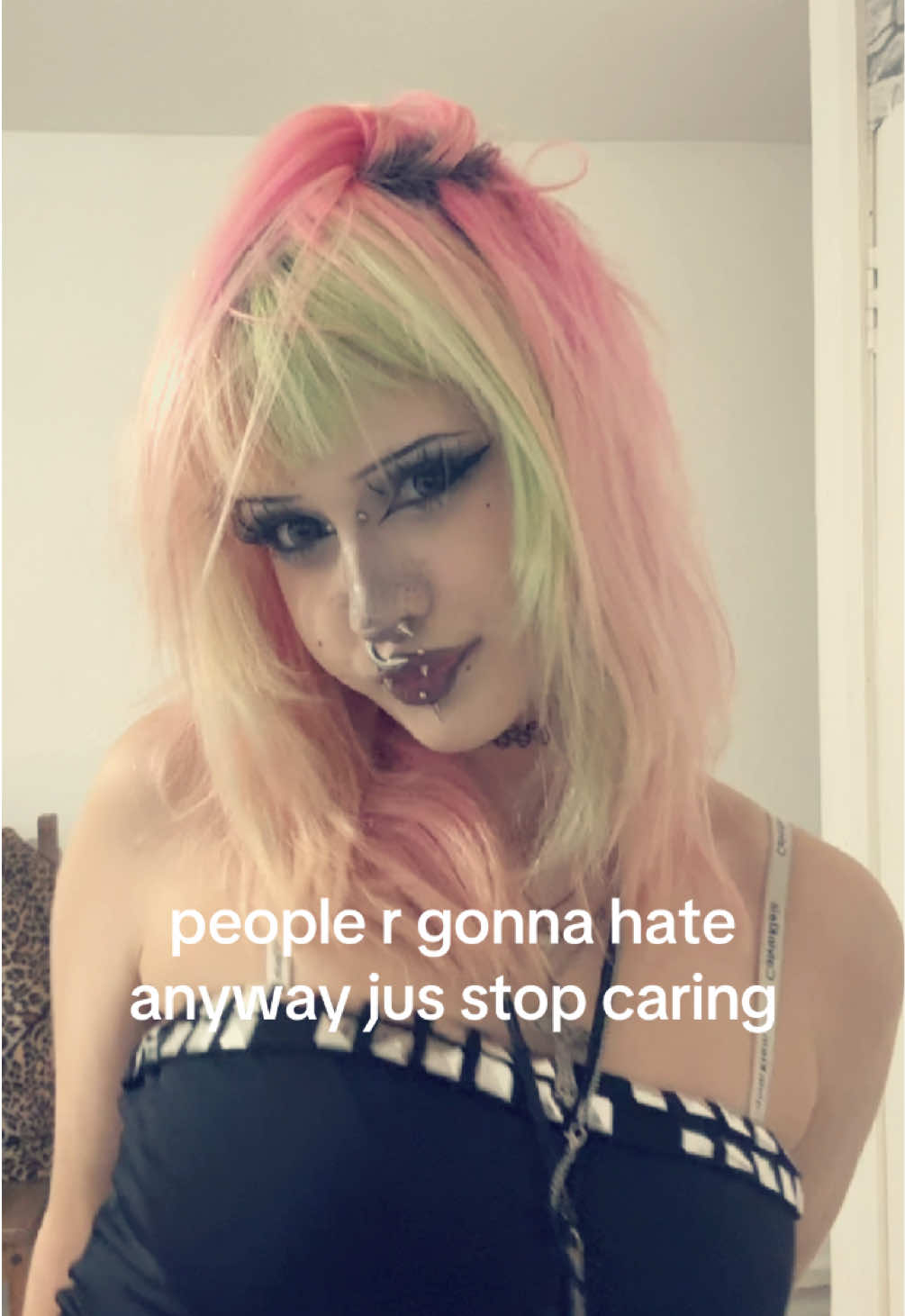 @☣︎