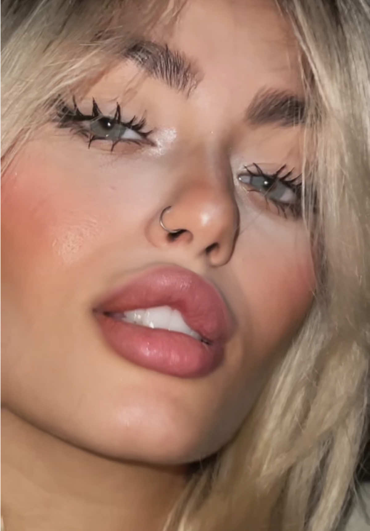 @rozhstorm