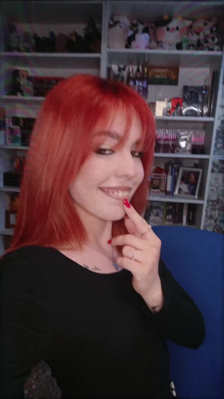 @elvira &bull; cosplayer