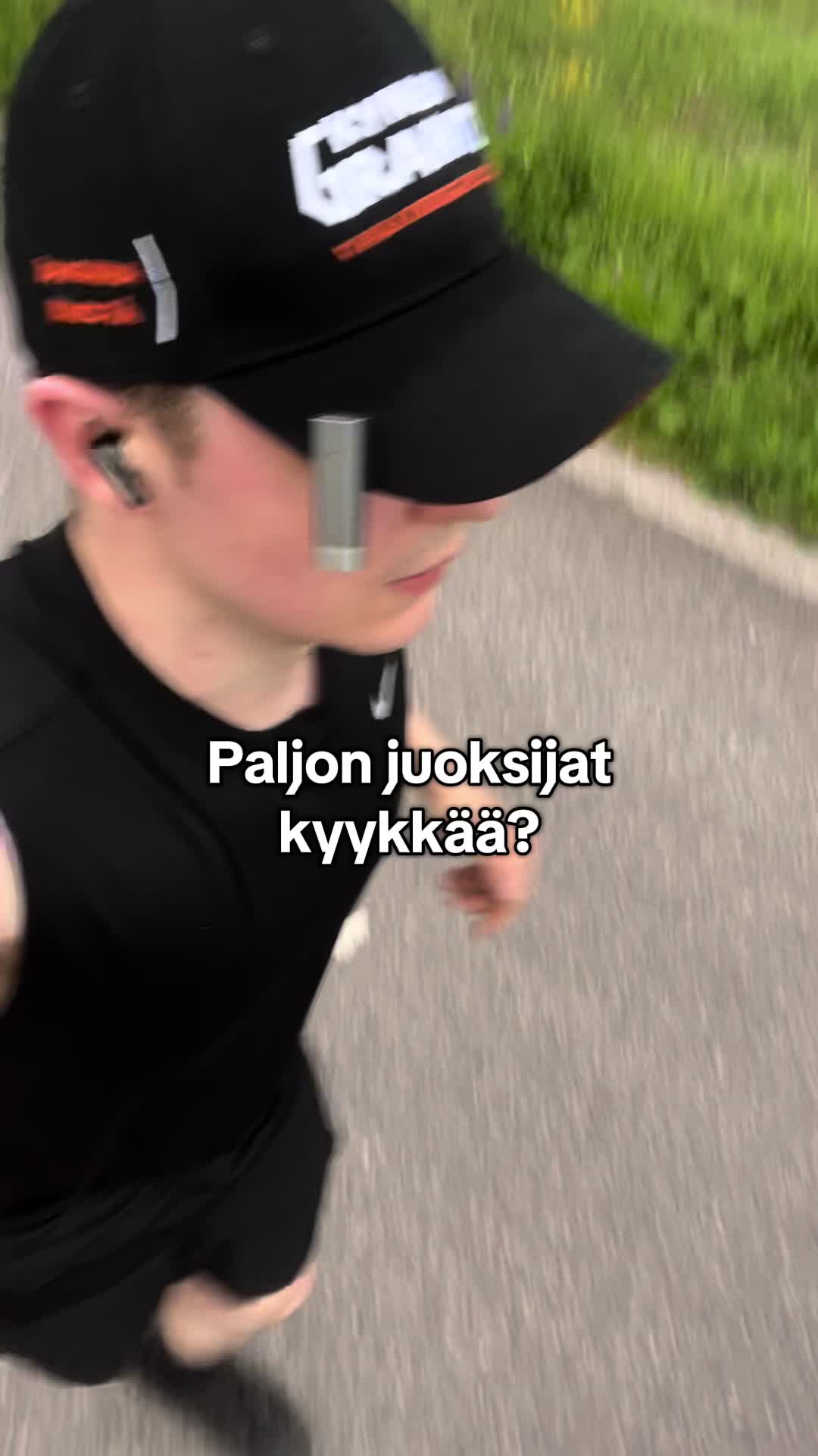 @hyttisenjani