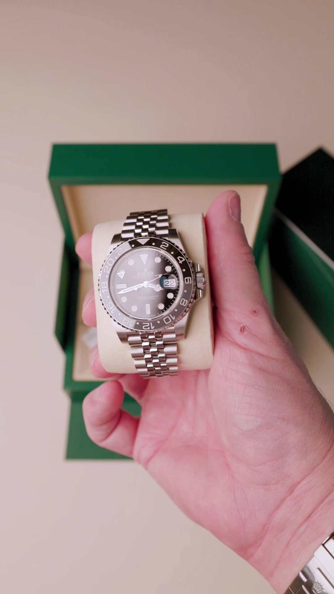 @thewatchroom