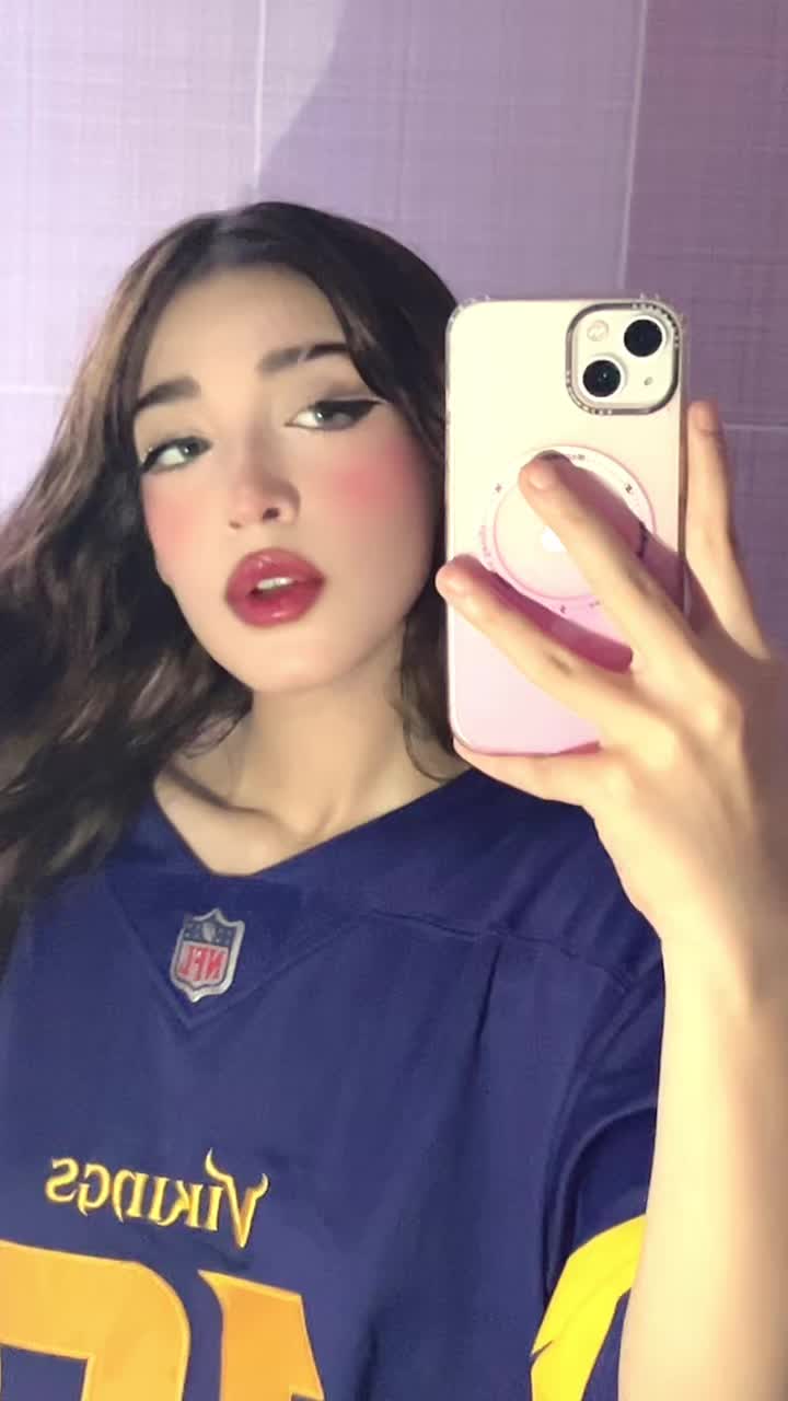 @iiiyowmii