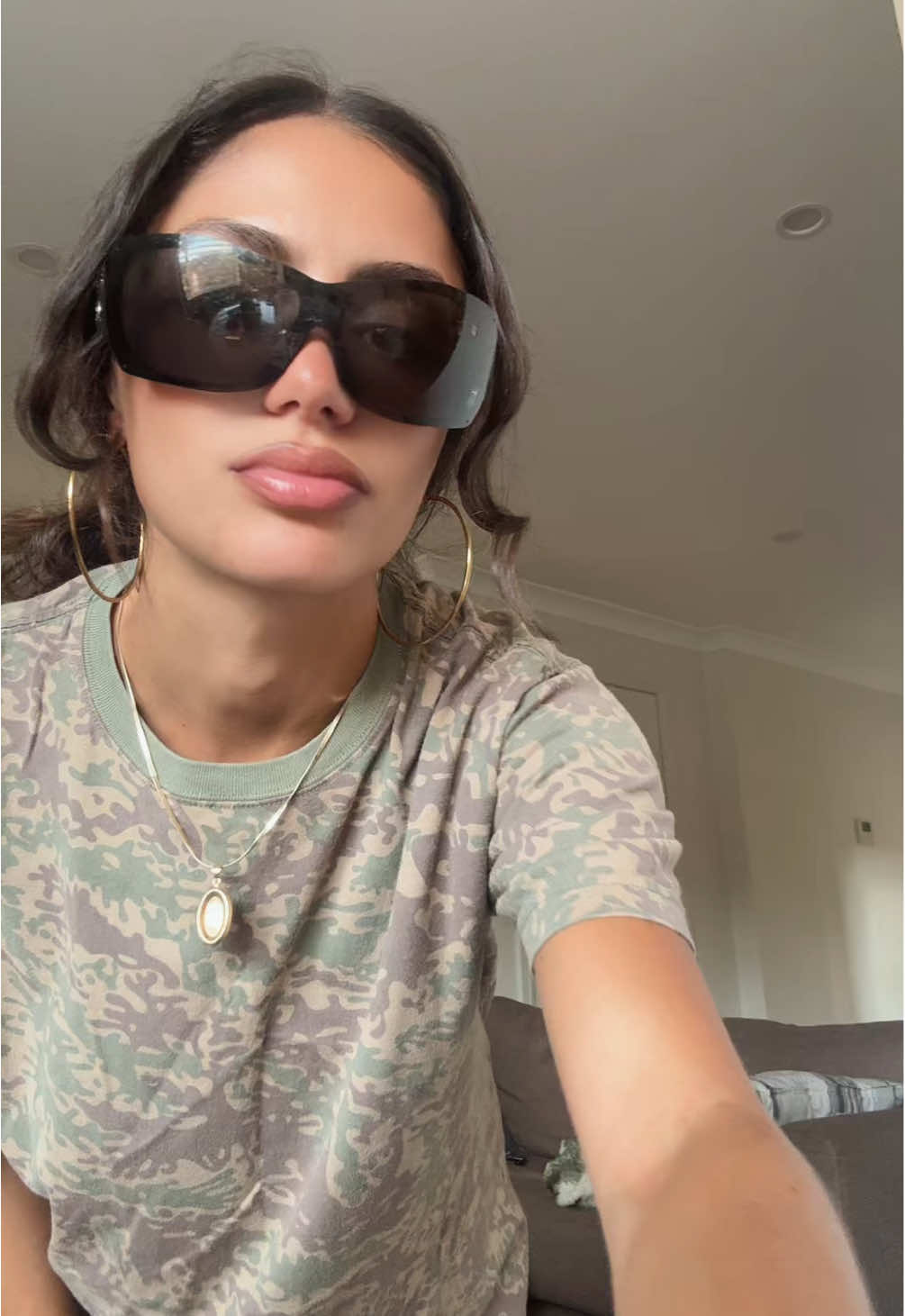 @Ana