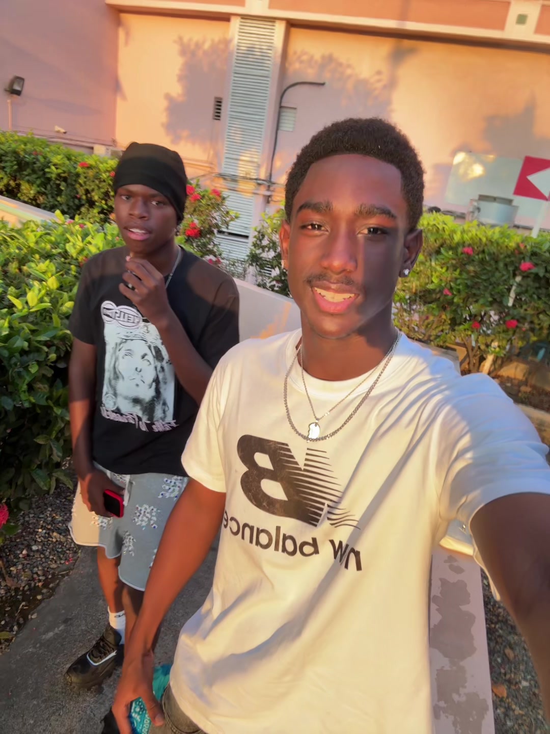 @Ta&ecirc;👁️&zwj;🗨️🪼