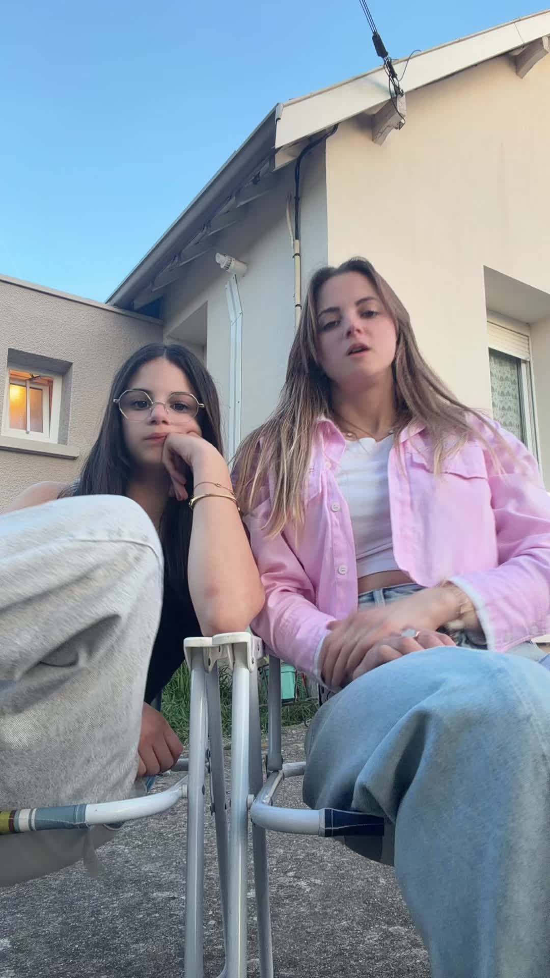 @Lau__ra
