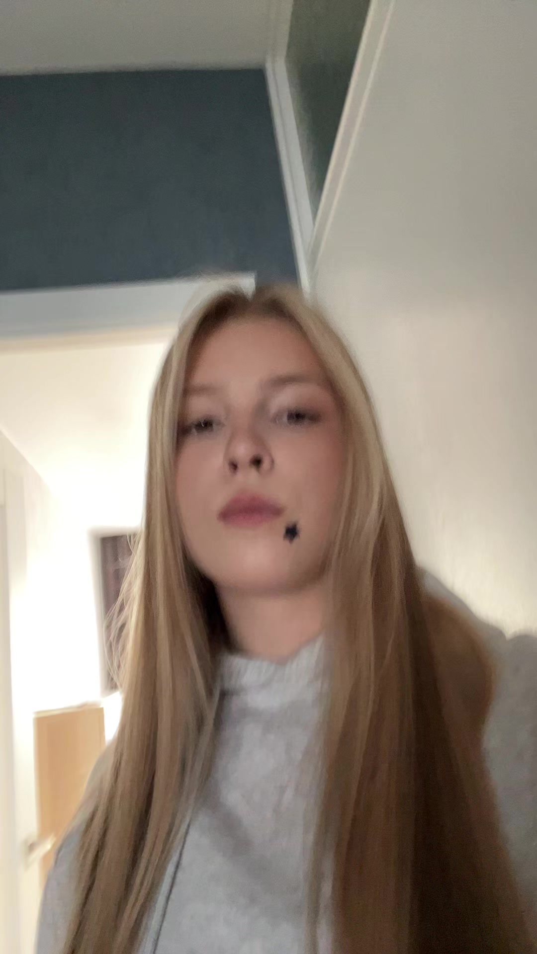 @𝐠𝐨𝐬𝐬𝐢𝐩 𝐠𝐢𝐫𝐥