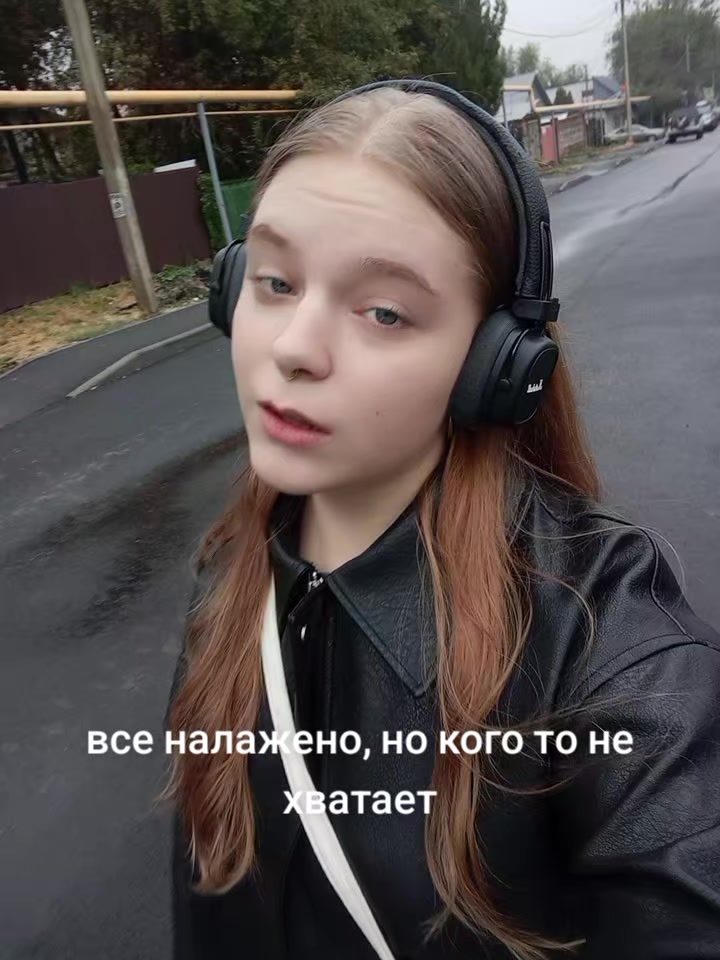 @🦊