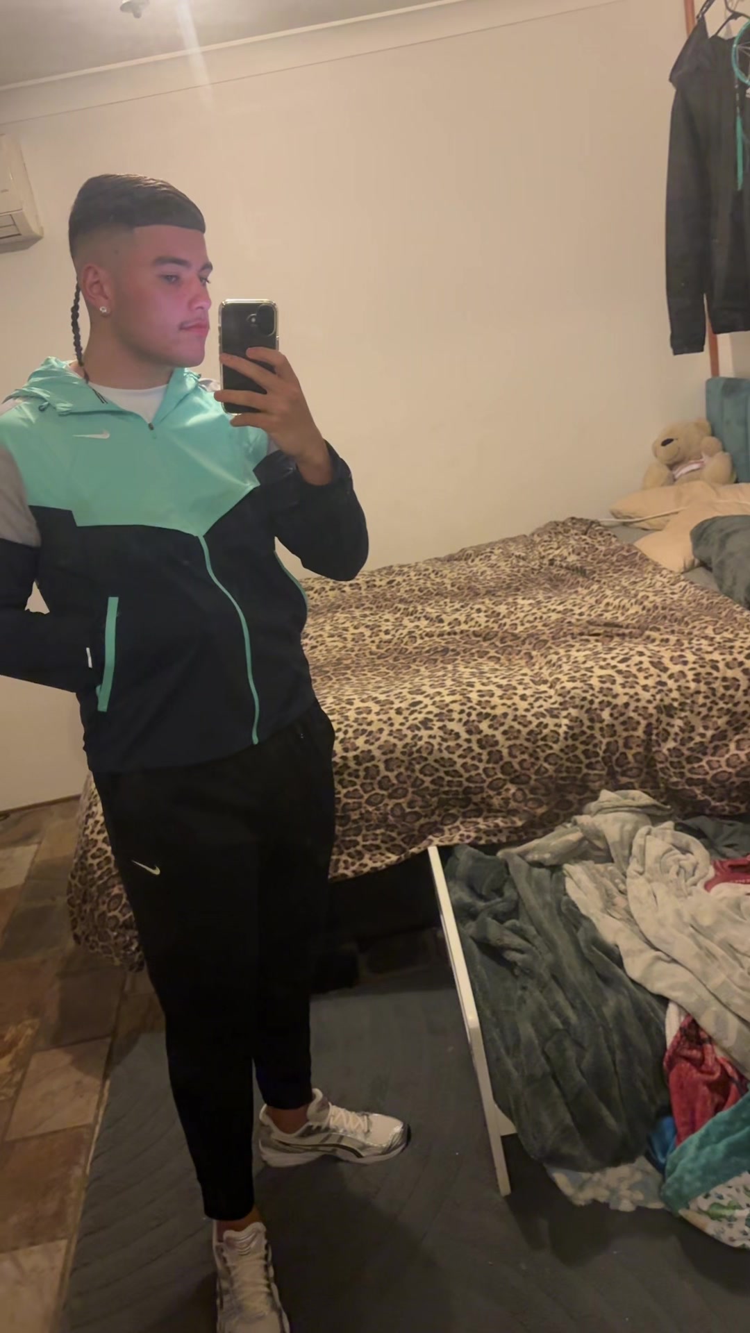 @M
