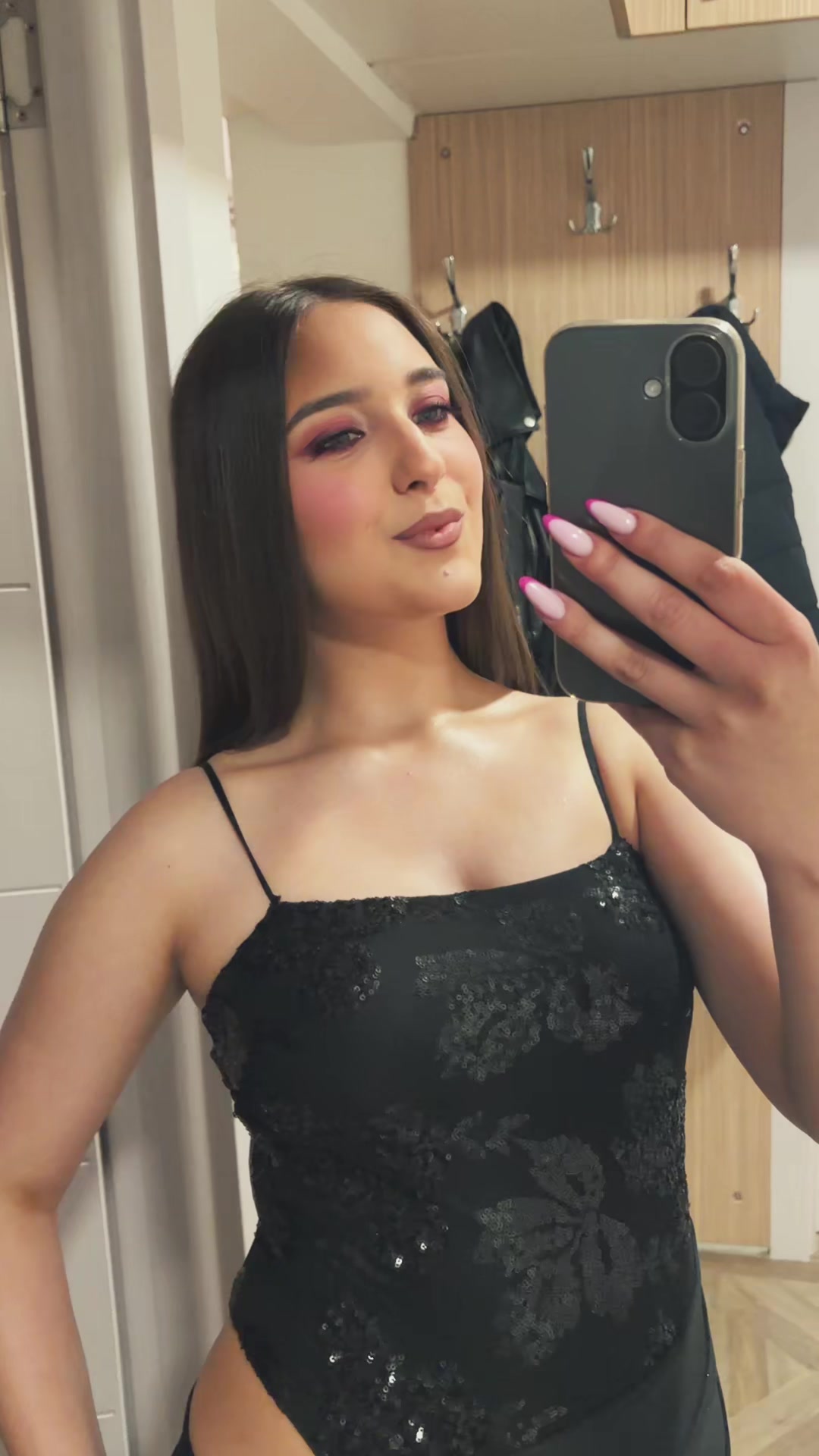 @Ana