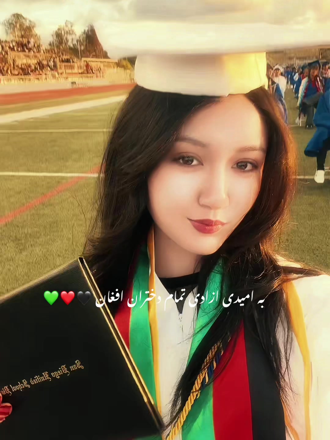 @مهناز🤍✨