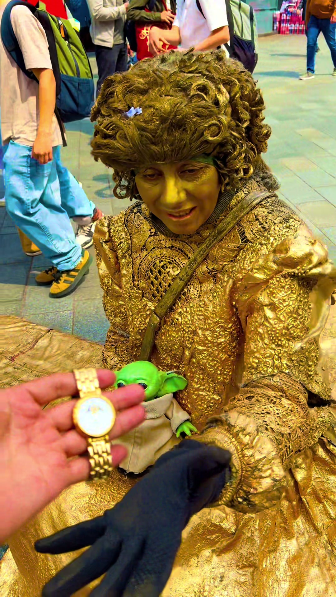 @Gold Lady / Main Character