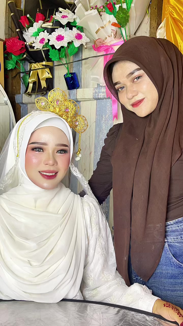 @Anya makeup