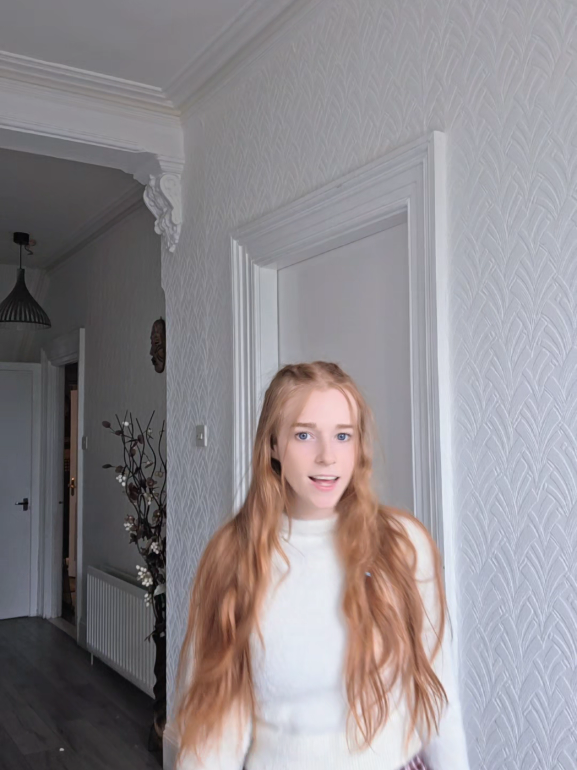 @LilRedCanvas