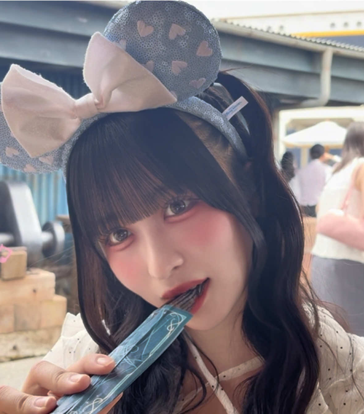 @澪織にいな