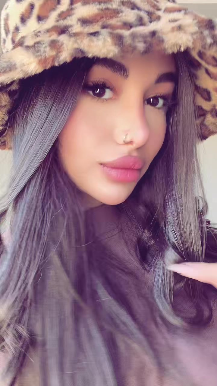 @donyaafsharr