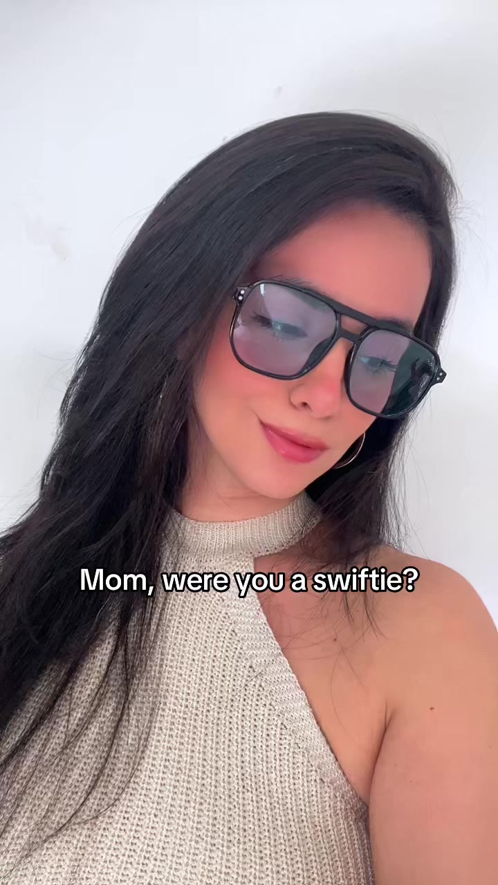 @Shop with Camila