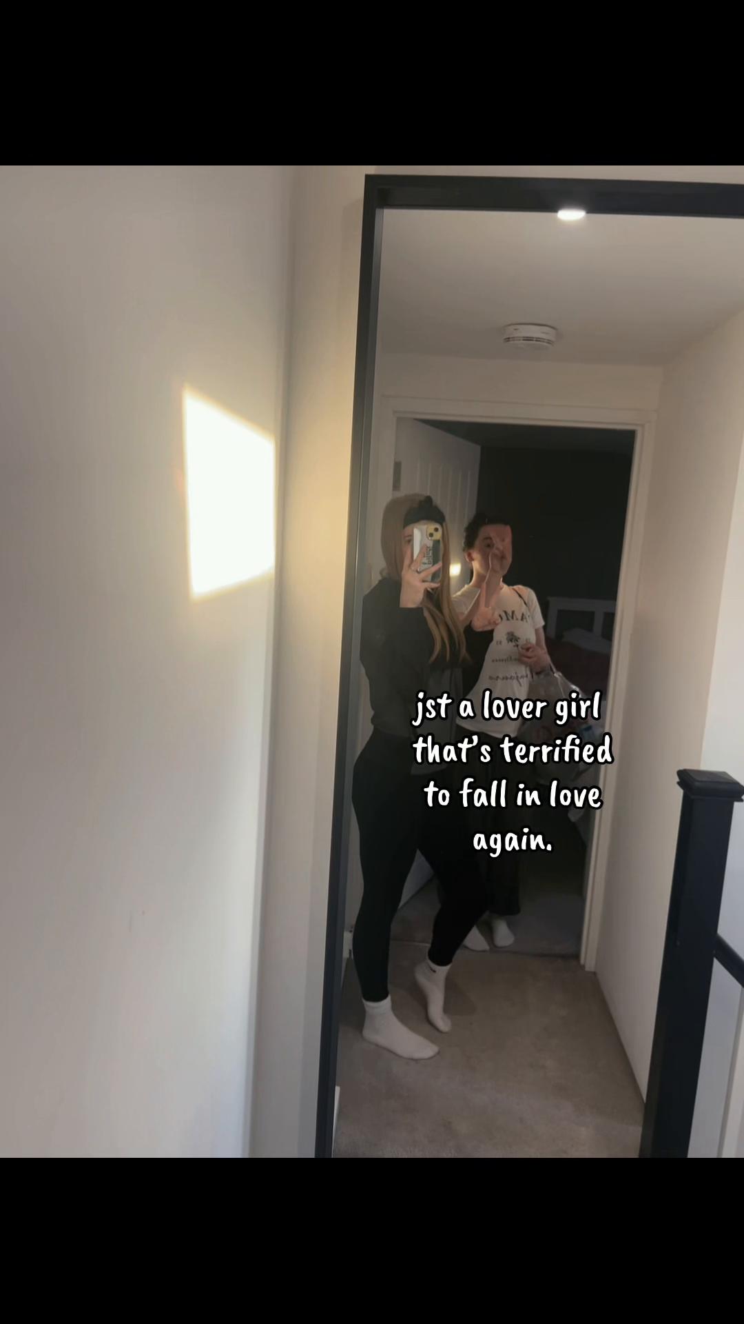 @𝐇𝐨𝐥𝐥𝐲🧸