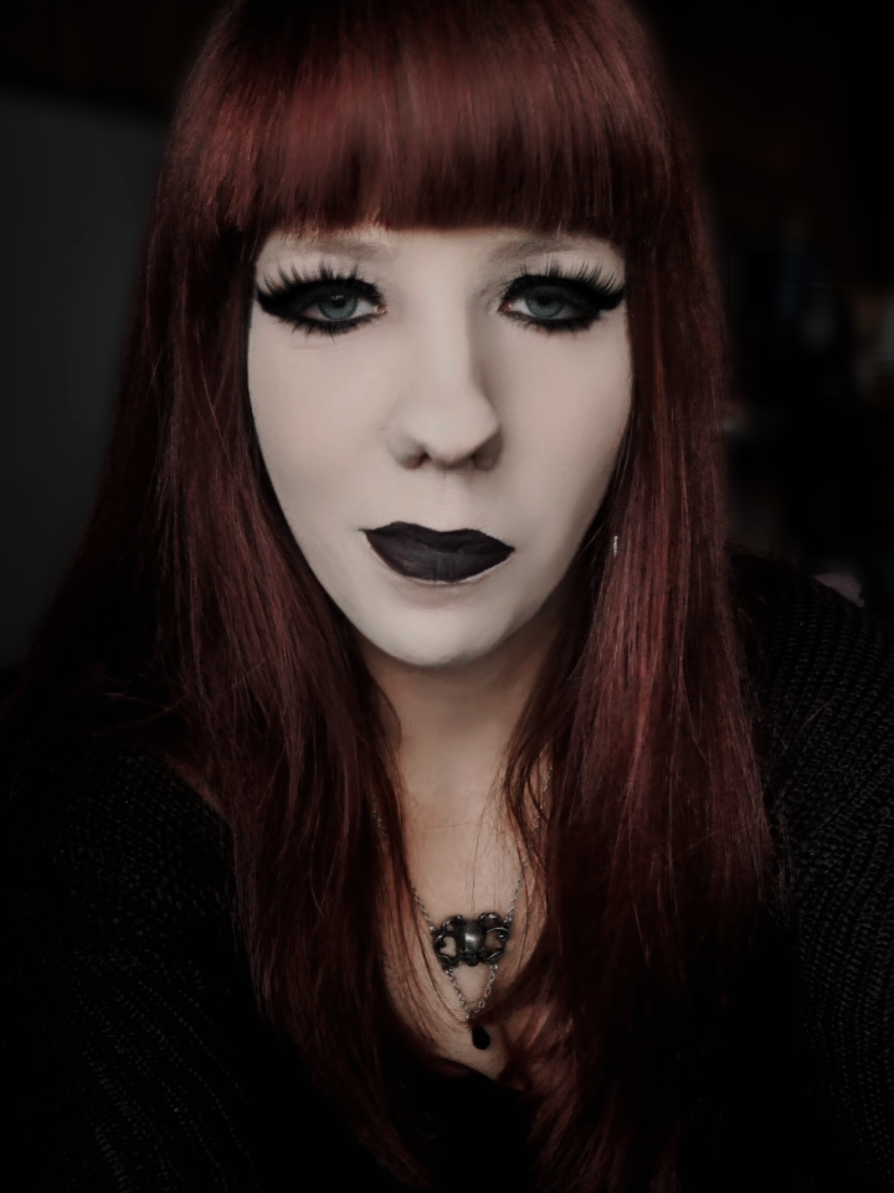 @🖤🩸🦇_VampireGothQueen_🦇🩸🖤