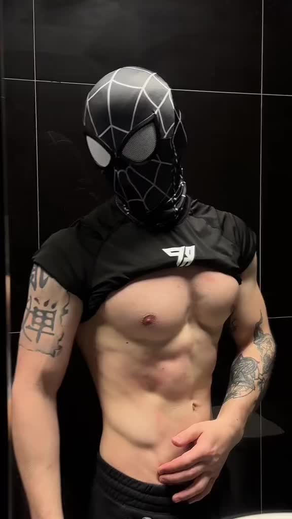@Angolzi