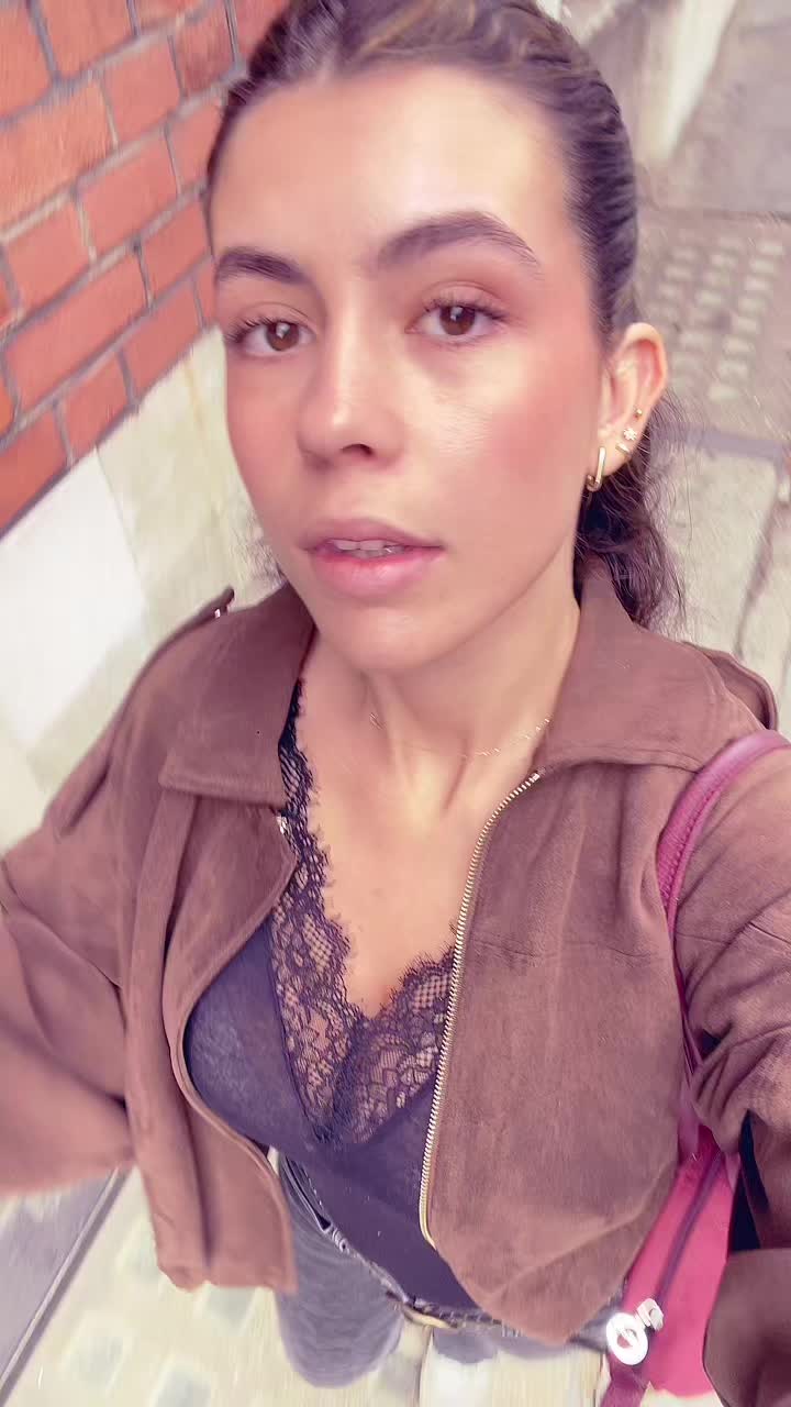 @Lara