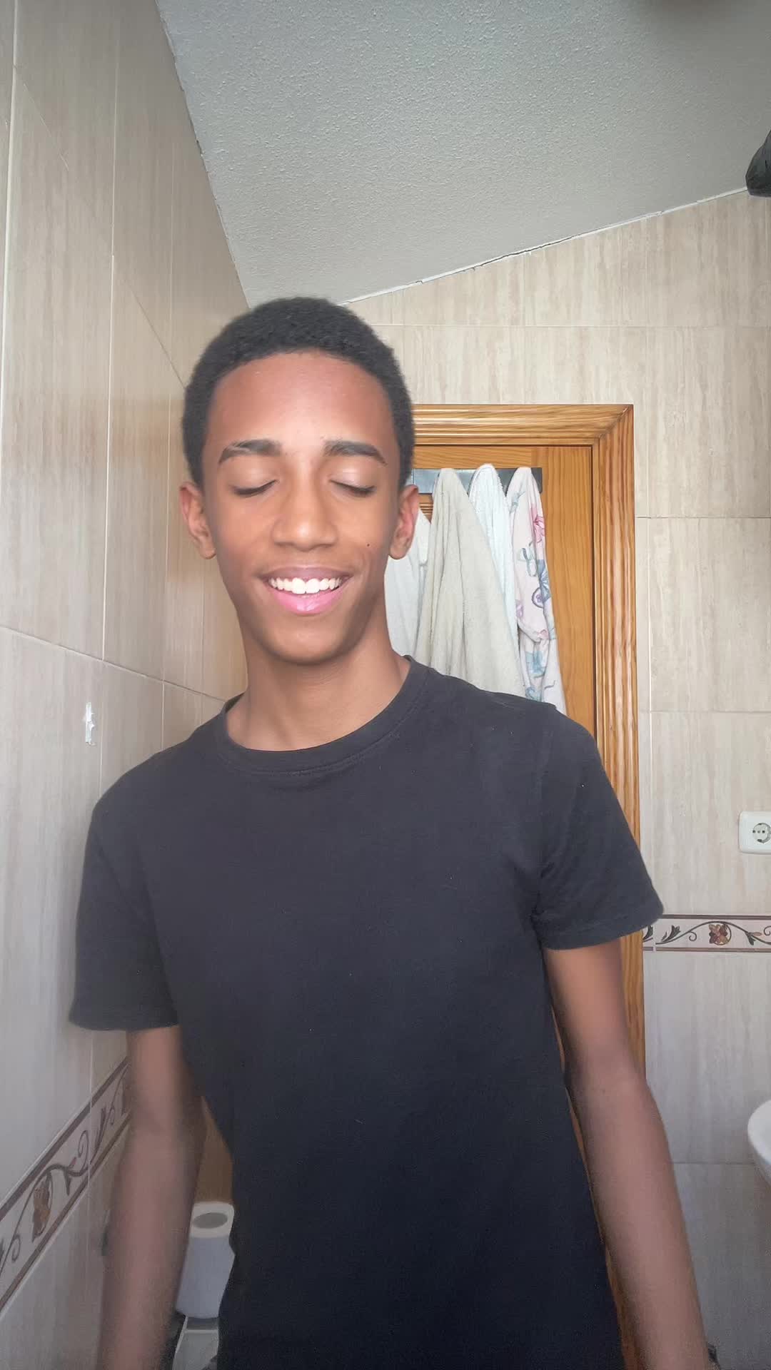 @izan.cm